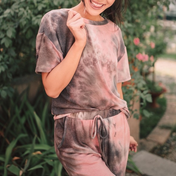 Forgotten Dreams Tie Dye Top in Mauve - Picture 6 of 15